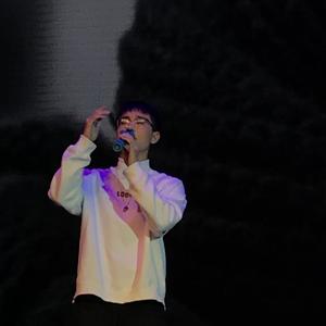 扒下内裤挺进她的花苞
